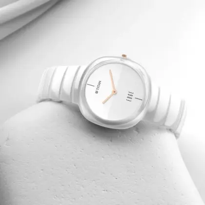 Titan Edge Squircle 1841qc03 Arctic White with Glossy Ceramic Unisex Watch